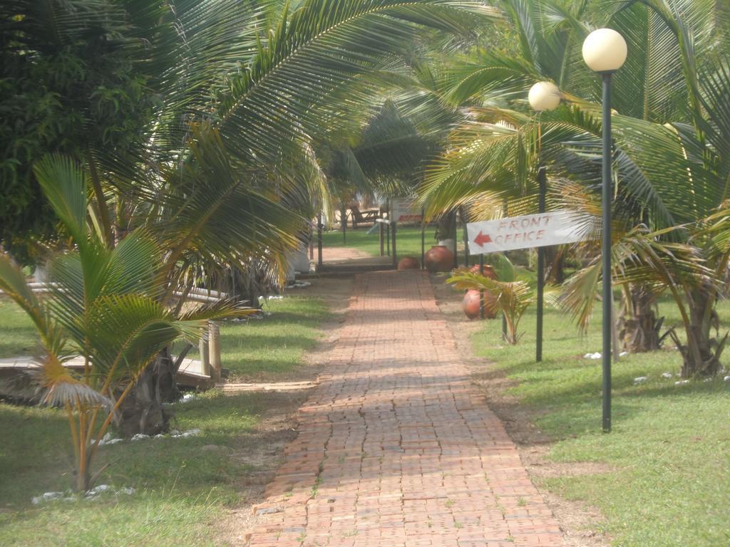 Legacy Tribe Beach Resort Prampram Extérieur photo